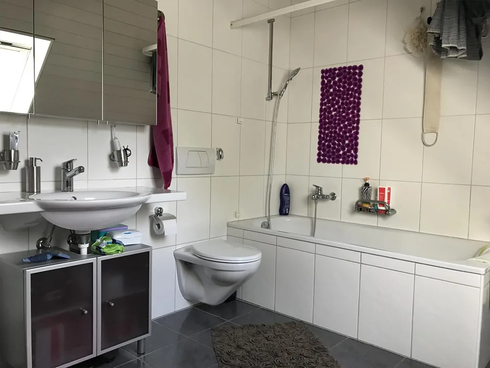 grosszügige 3.5-Zimmer-Dachwohnung mit Top-Aussicht in Grossaffoltern
