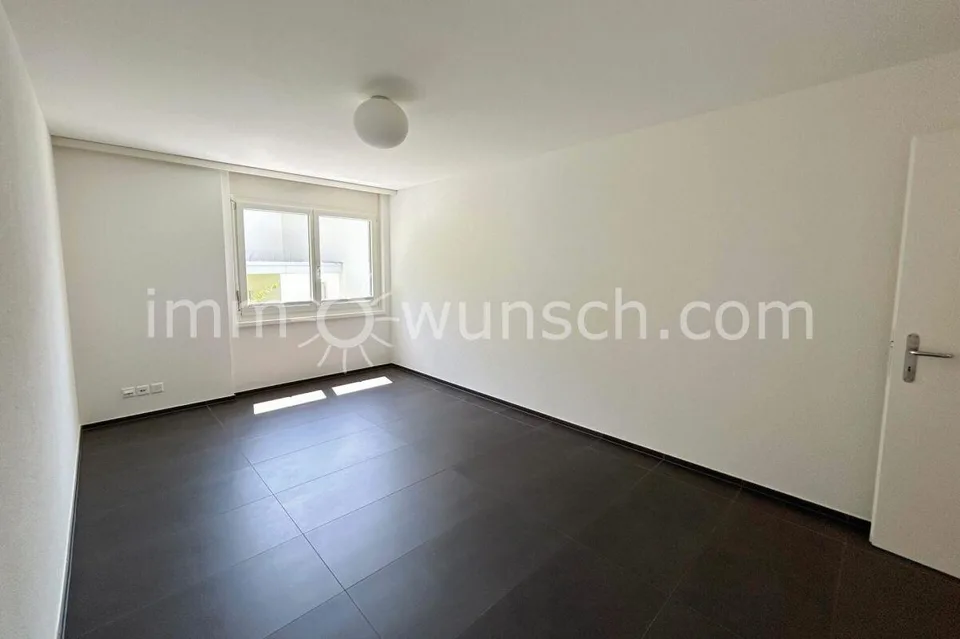 Exklusive 4 ½ Zi. EGTW mit traumhafter Seesicht in Walchwil