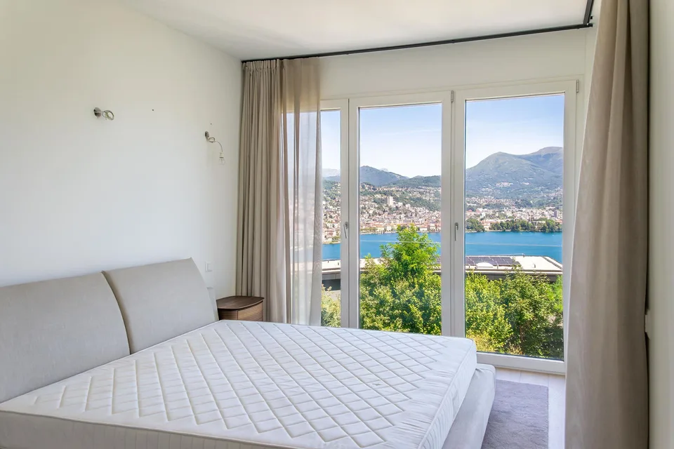 Lusso Contemporaneo con Vista sul Lago