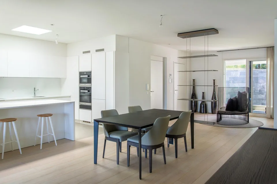 Lusso Contemporaneo con Vista sul Lago