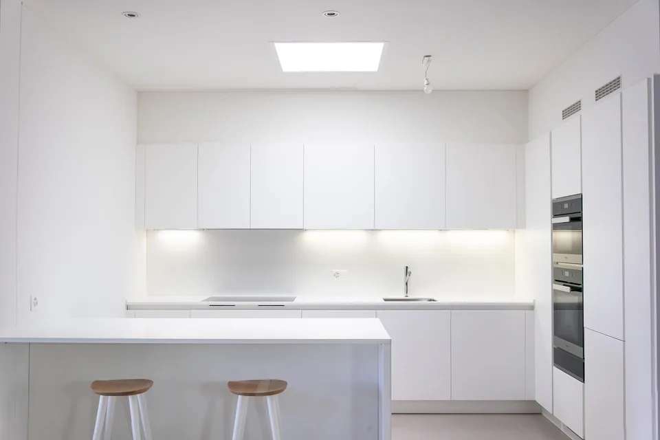 Lusso Contemporaneo con Vista sul Lago