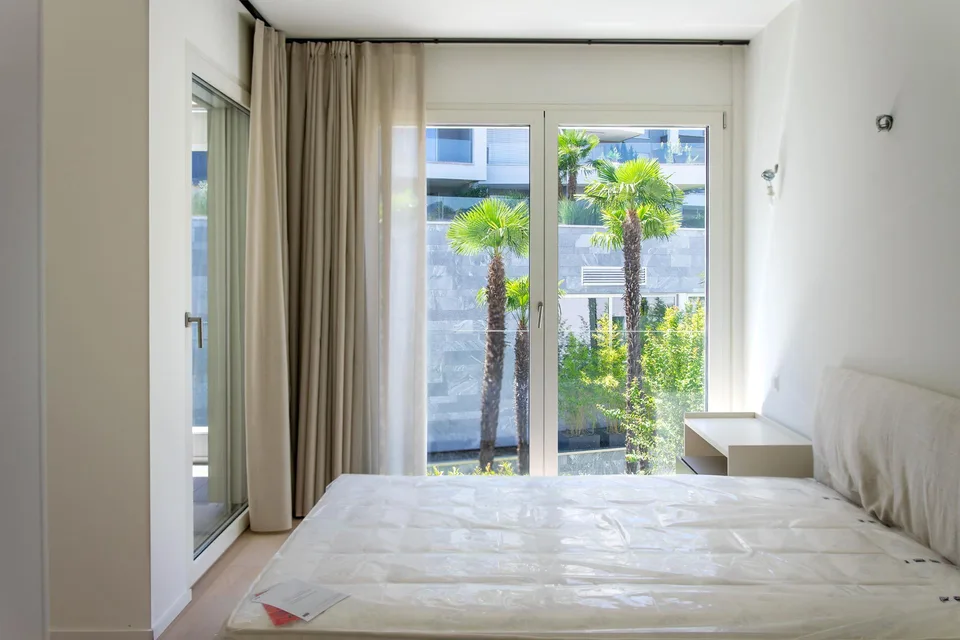 Lusso Contemporaneo con Vista sul Lago