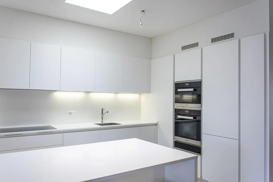 Lusso Contemporaneo con Vista sul Lago