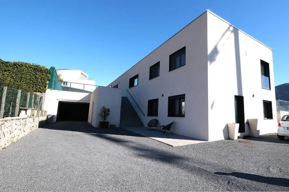 Ampia villa moderna vicinanza TASIS