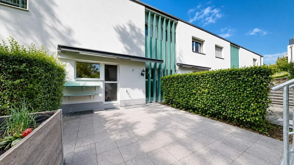 Gemütliche 2.5-Zimmer-Triplexwohnung mit Garage und Aussenparkplatz