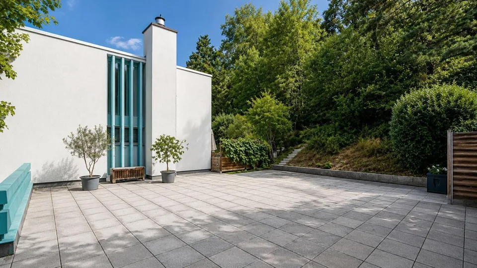 Gemütliche 2.5-Zimmer-Triplexwohnung mit Garage und Aussenparkplatz