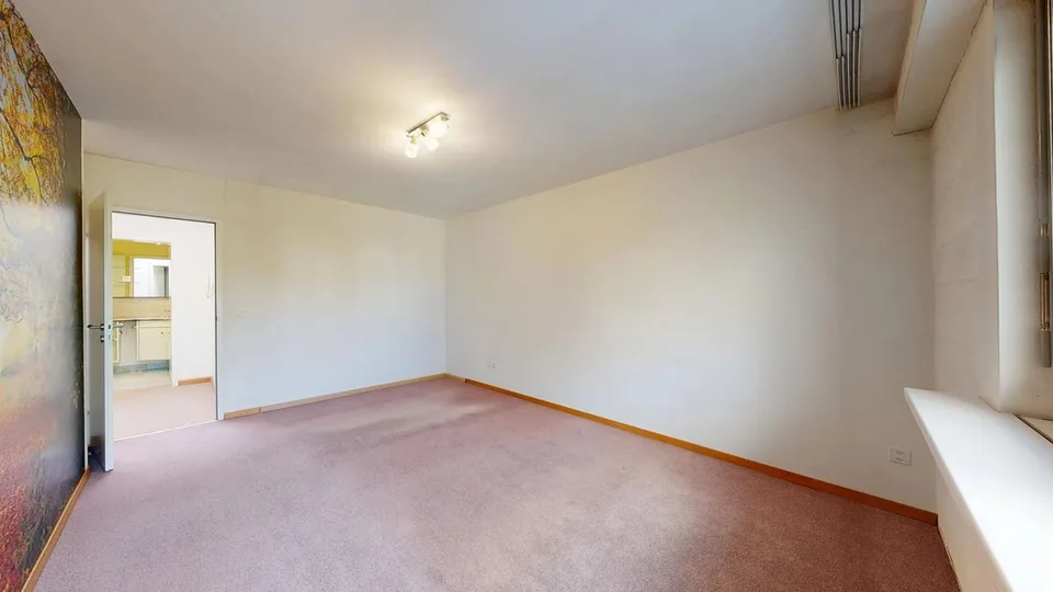 Gemütliche 2.5-Zimmer-Triplexwohnung mit Garage und Aussenparkplatz