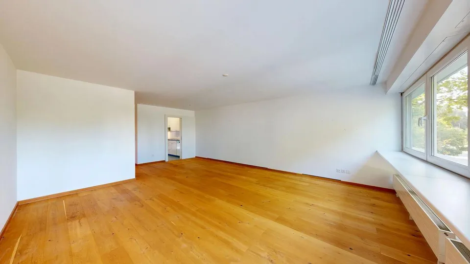 Gemütliche 2.5-Zimmer-Triplexwohnung mit Garage und Aussenparkplatz