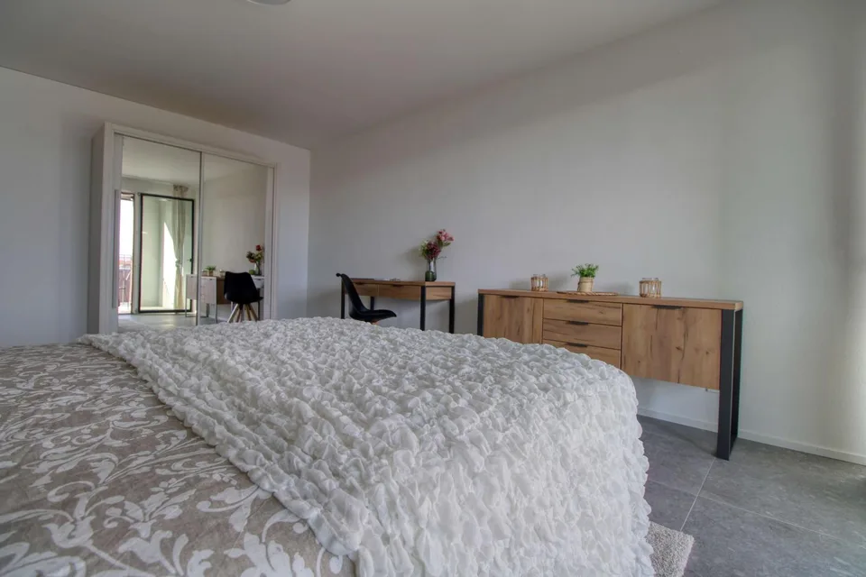 Spacious Coliving Apartment in Crissier with private Balcony