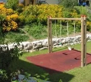 Helle 4.5-Zimmer-Wohnung mit Terrasse und Gartenzugang in Enggistein