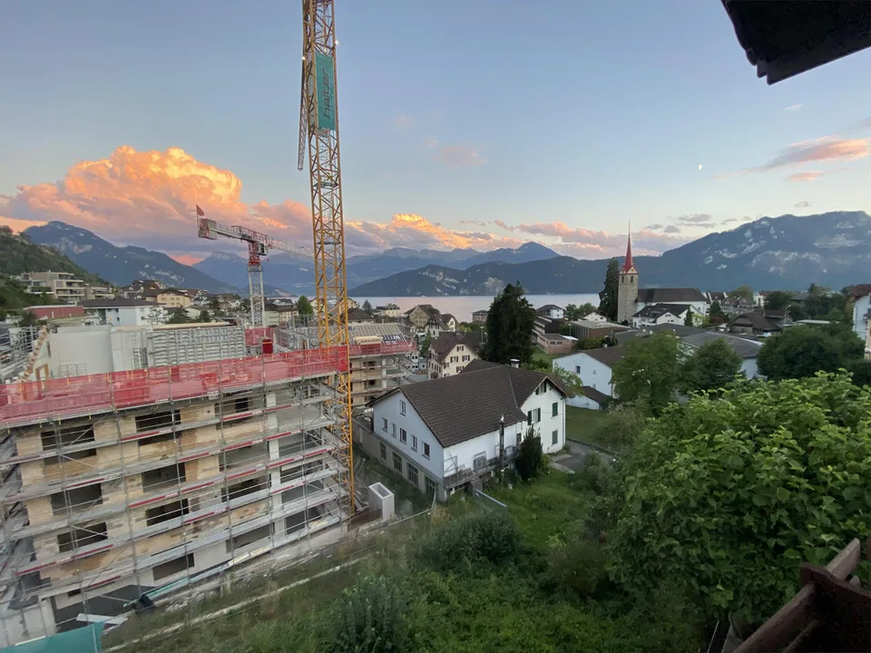 4.5-Zimmer-Liebhaberwohnung (115 m2) mit See- und Bergpanorama