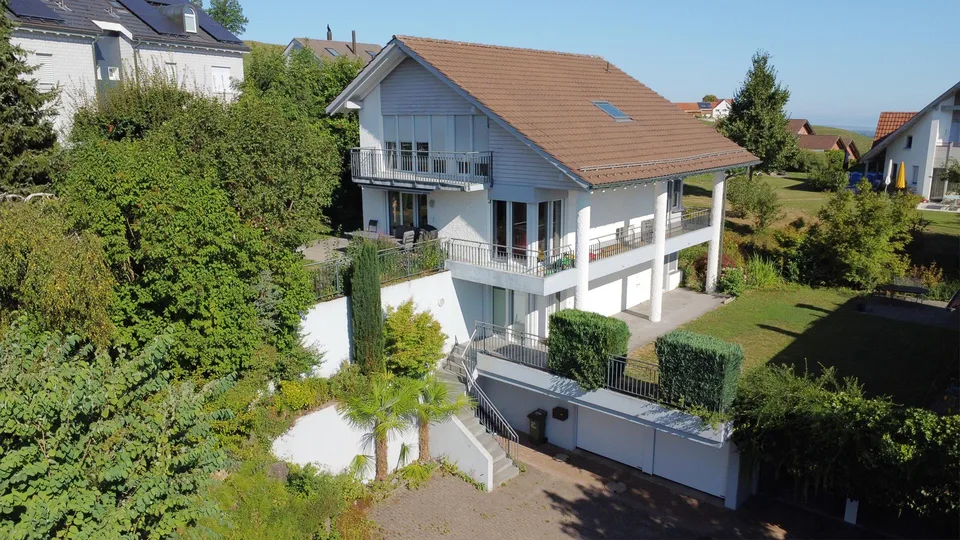 gepflegtes 6.5-Zimmer-Einfamilienhaus mit Weitblick im beliebten Rieth