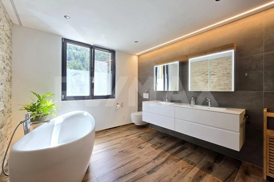 Modernes Einfamilienhaus mit Weitblick über das Rhonetal in Susten/VS