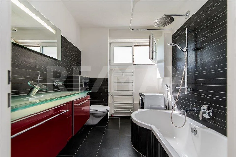 3 ½-ZIMMER-WOHNUNG MIT SONNIGER TERRASSE
