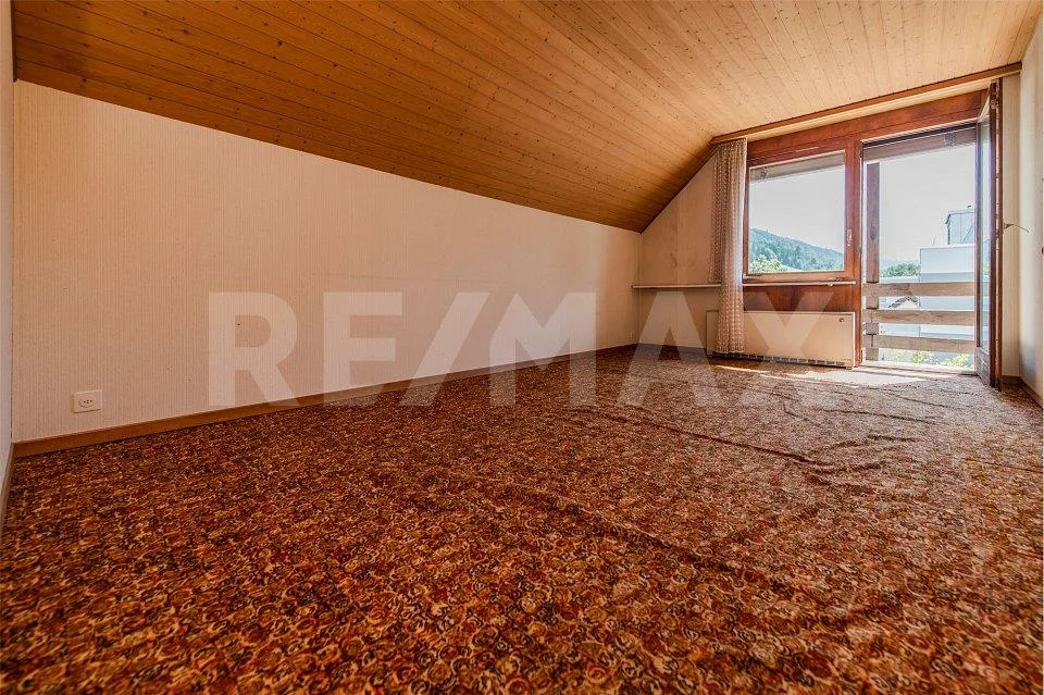 5 ½ ZIMMER HAUS AUF 692 m² SONNIGEM GRUNDSTÜCK