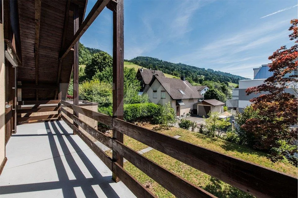 5 ½ ZIMMER HAUS AUF 692 m² SONNIGEM GRUNDSTÜCK