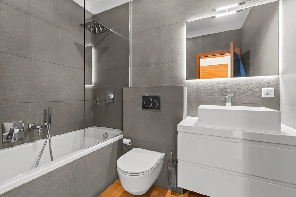 Charmante 3.5-Zimmer-Terrassenwohnung mit Ski-In/Ski-Out in Laax