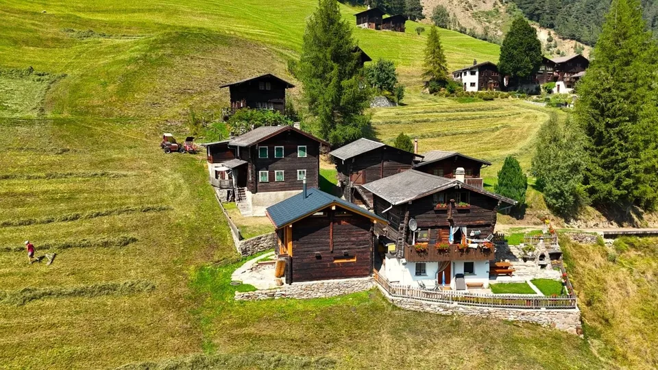 High-quality converted barn in the Binntal valley – photo 20 of 23