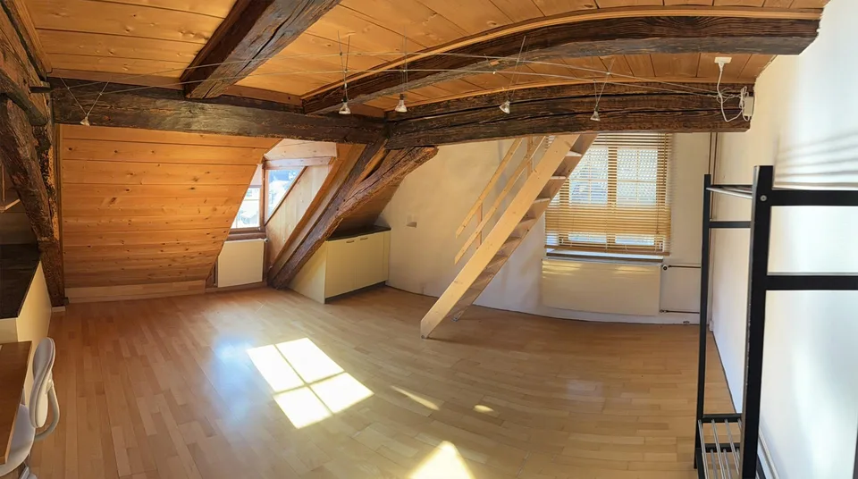 Doppelstöckige Wohnung an ruhiger Wohnlage, inklusive Stromkosten