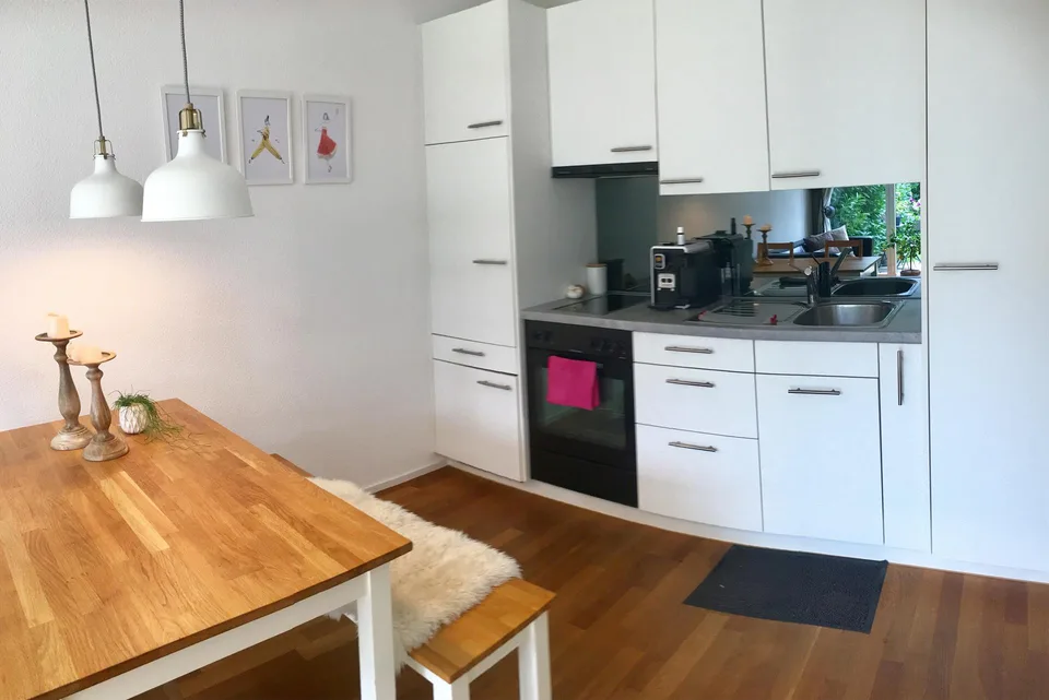 2 Zimmer Einliegerwohnung (unmöbliert)