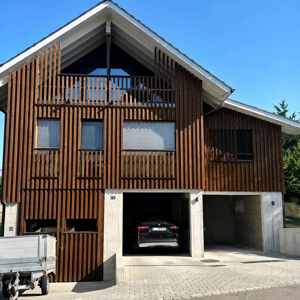 Moderne 5.5-Zimmer-Wohnung mit Garage und Terasse in Elsau