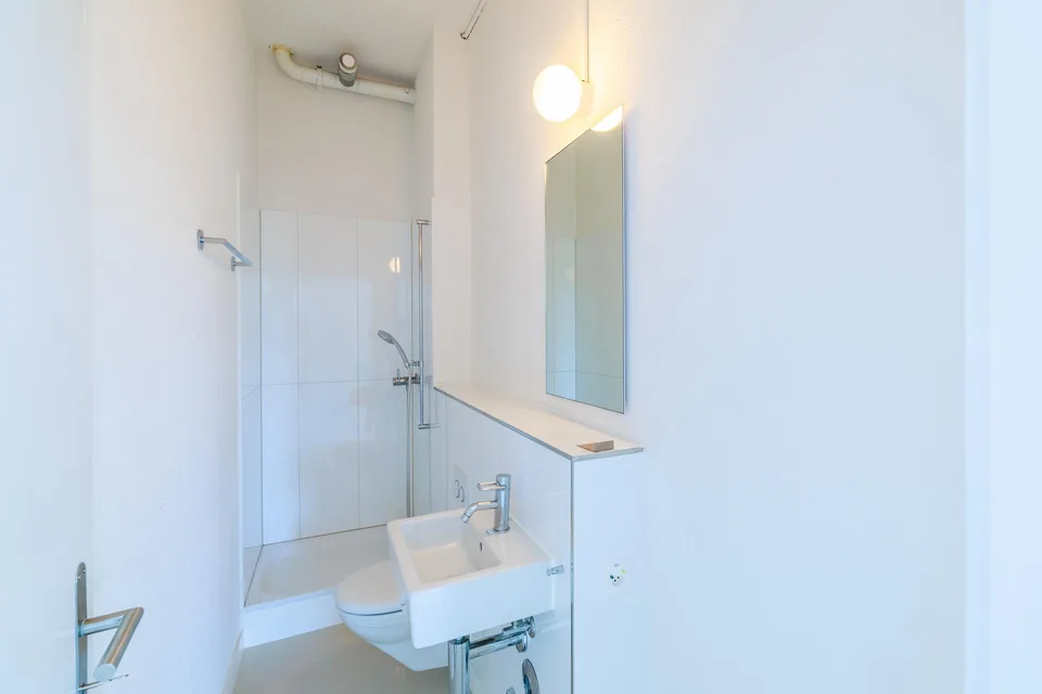 Grosszügige Büro und/ oder Gewerbefläche mit Loft-Charakter