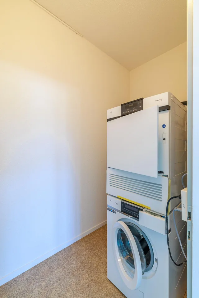 Grosszügige Büro und/ oder Gewerbefläche mit Loft-Charakter