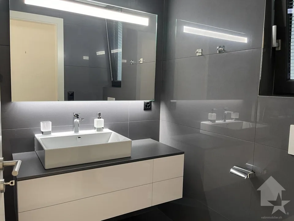 Appartamento contemporaneo nelle alture di Sierre con vista panoramica