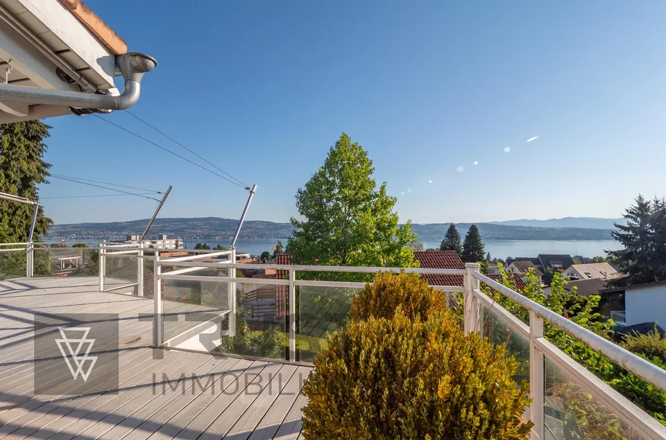Wohnen über dem Zürichsee - mit Weitsicht und viel Raum.