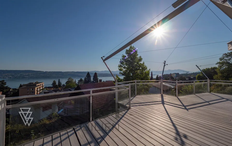 Wohnen über dem Zürichsee - mit Weitsicht und viel Raum.
