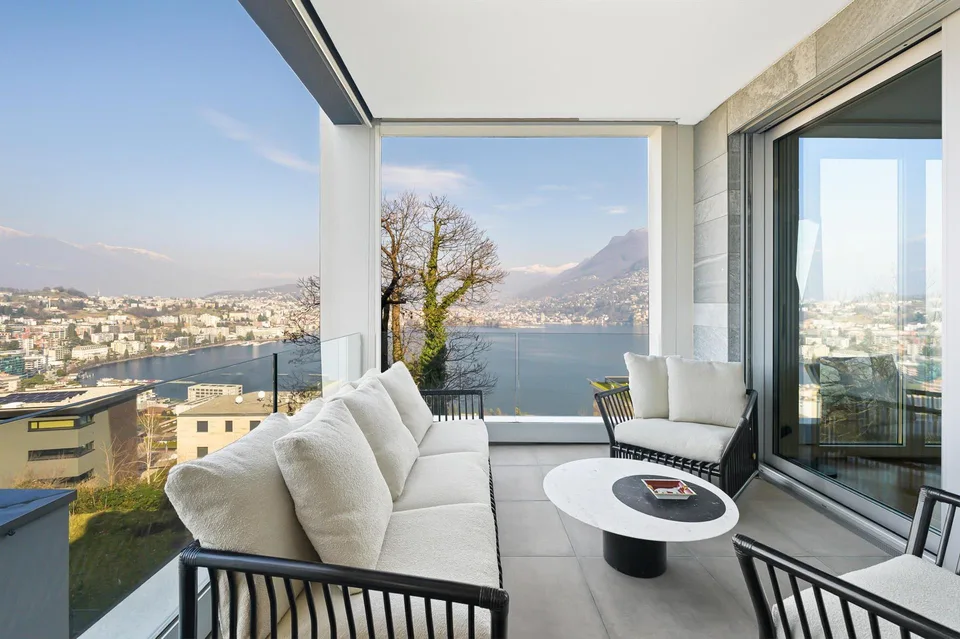 Appartamento con spettacolare vista lago