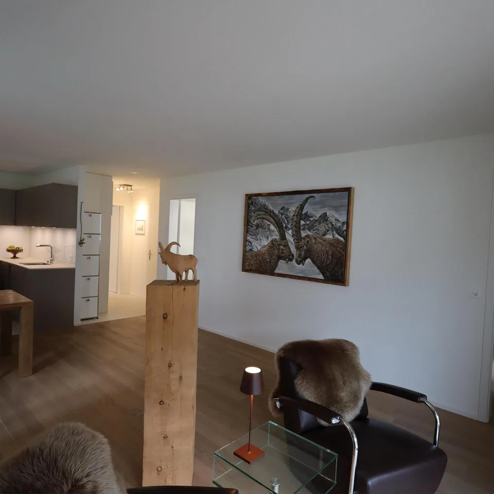 Wohnen mit Stil: Moderne 2.5-Zwhg. mit Disporaum an bester Lage