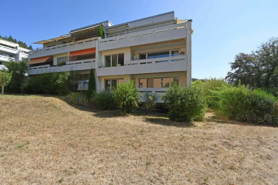 Sanierte 4.5-Zimmerwohnung an ruhiger Lage
