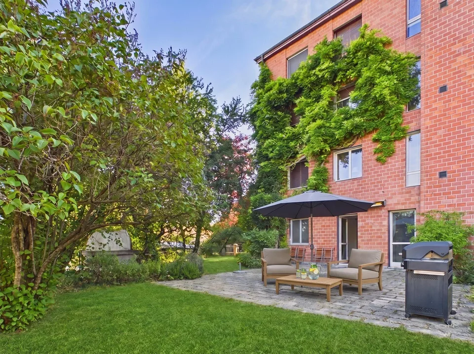 Charmante und naturnahe 4.5-Zi.-Wohnung mit einzigartiger Gemeinschaftsanlage, Pool und Sauna in Arisdorf