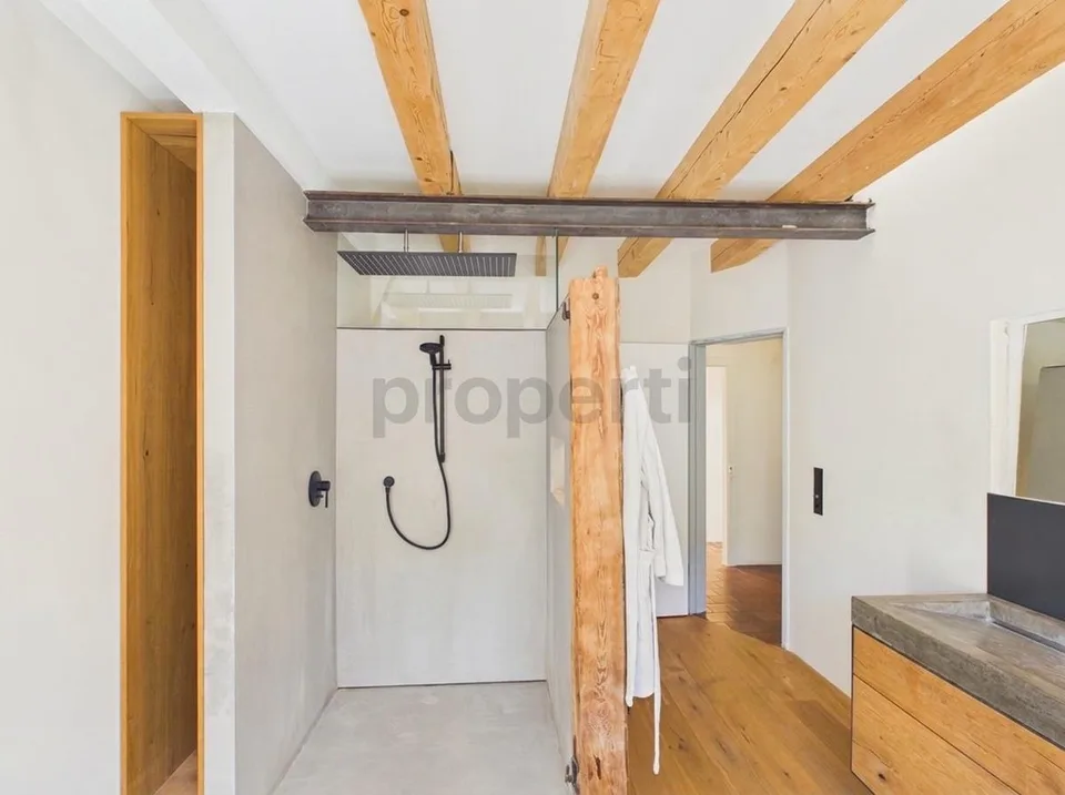 Charmante und naturnahe 4.5-Zi.-Wohnung mit einzigartiger Gemeinschaftsanlage, Pool und Sauna in Arisdorf