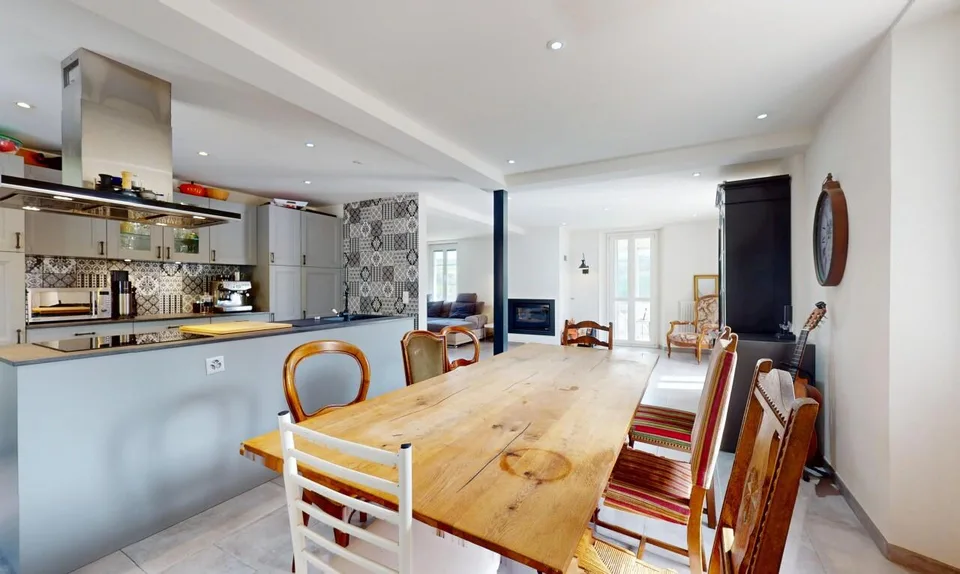 Magnifique villa rénovée avec deux logements