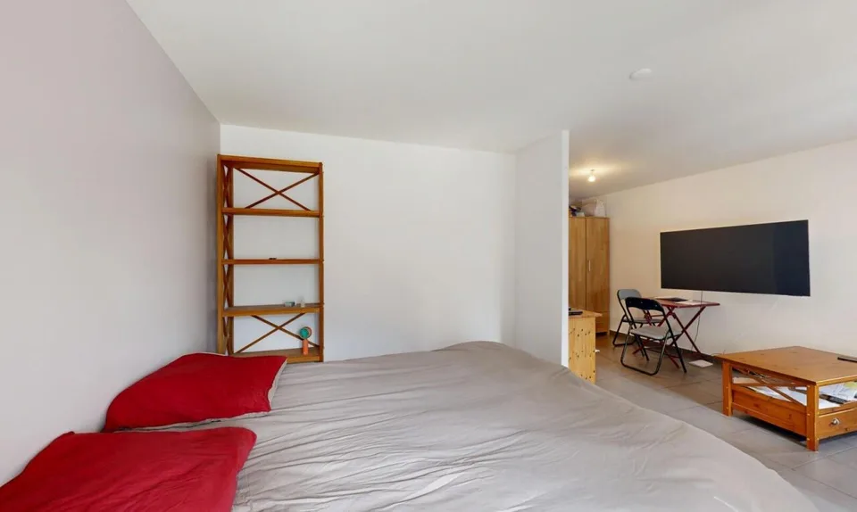 Charmant studio de 34 m² avec place de parc et grande cave