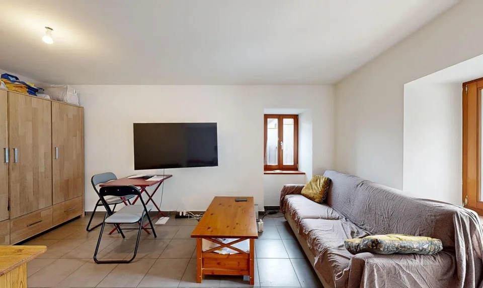 Charmant studio de 34 m² avec place de parc et grande cave
