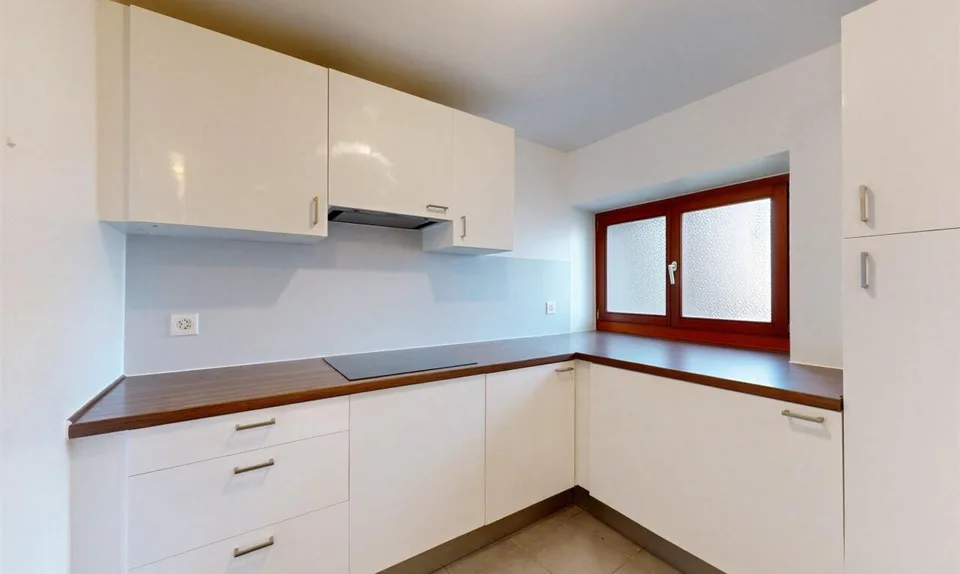 Charmant studio de 34 m² avec place de parc et grande cave