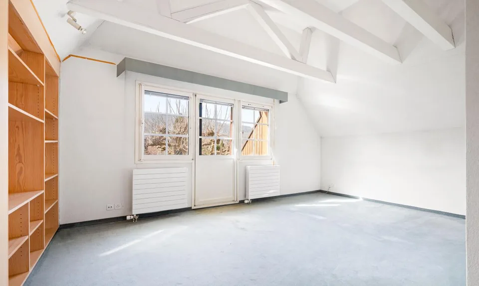 Freistehendes 6-Zimmer-Einfamilienhaus mit grossem Garten