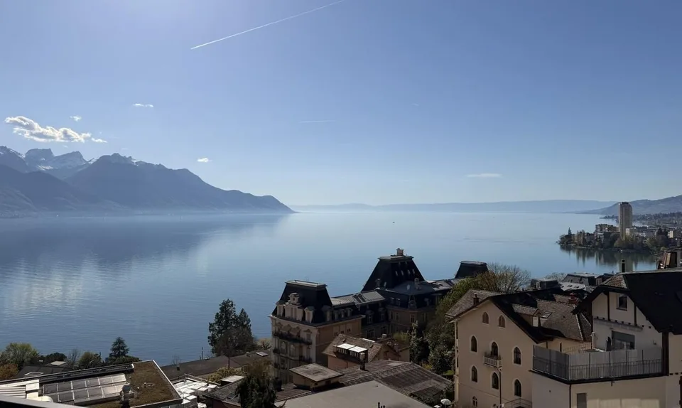 Vue lac époustouflante pour ce 4.5 pièces rénové avec soin