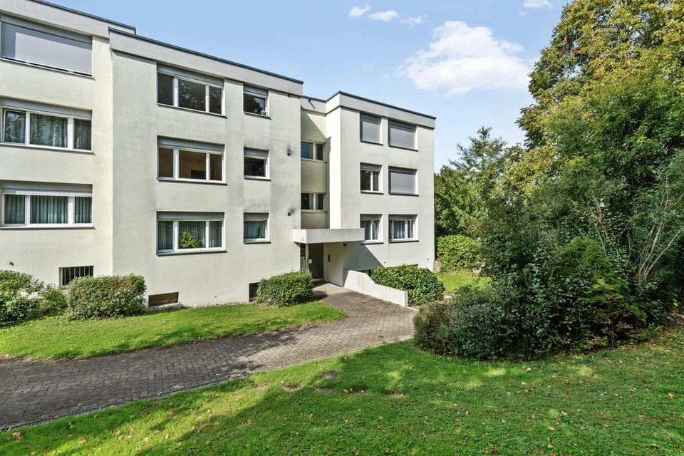 In schöner und ruhiger Siedlung wohnen.