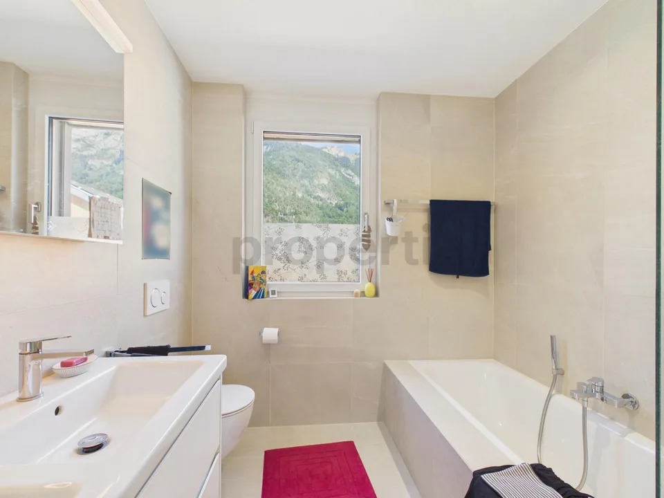 Bright 3.5-room apartment with balcony, Sennwald