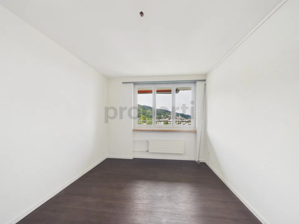 Lichtdurchflutetes Wohnen mit Balkon und Weitsicht