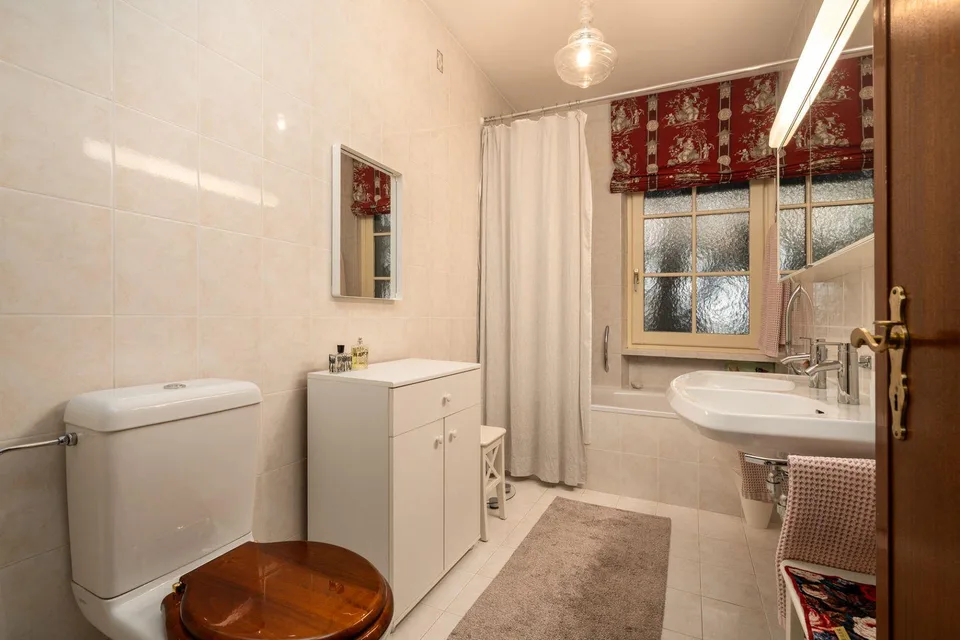 VILLA BIFAMILIARE MEDITERRANEA IN CONTESTO RESIDENZIALE CON VISTA L...