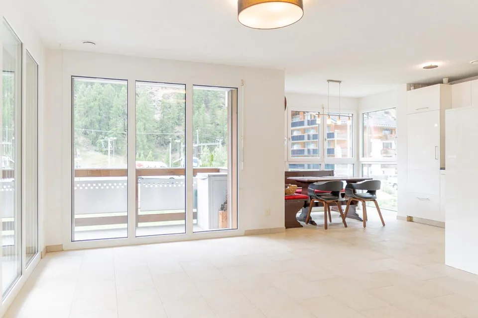 Lichtdurchflutete 4.5-Zimmerwohnung an begehrter Lage in Täsch – Da...