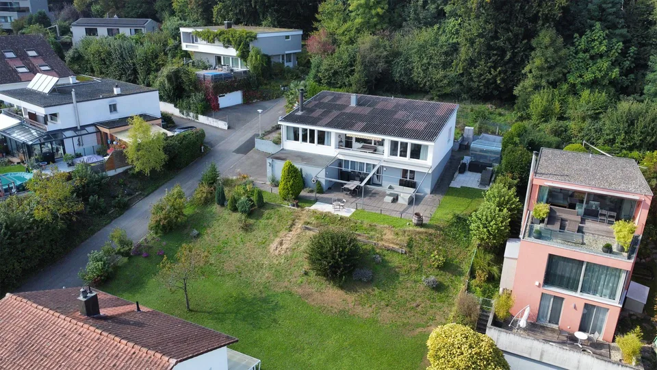 5.5-Zimmer Einfamilienhaus mit traumhafter Weitsicht an exklusiver Woh