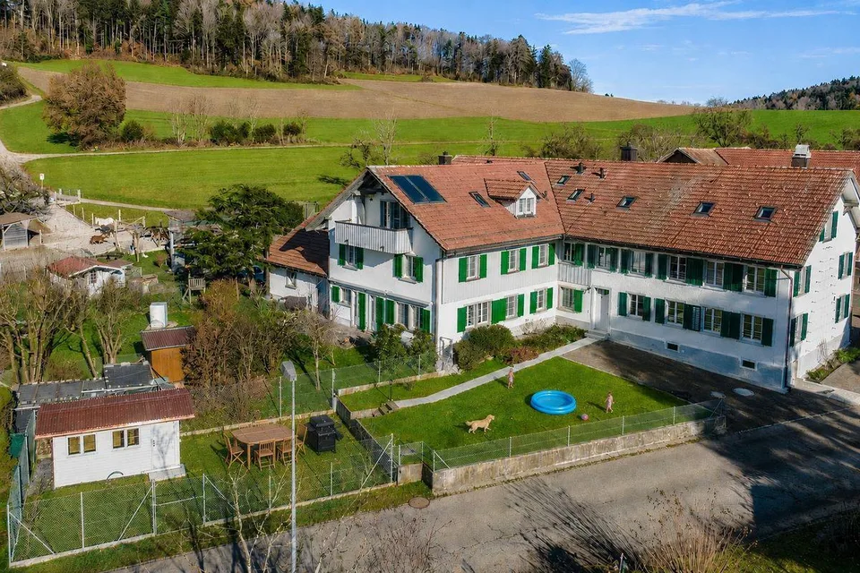 TOP-SANIERTES REIHENECKHAUS FÜR NATUR UND KOMFORTLIEBHABER