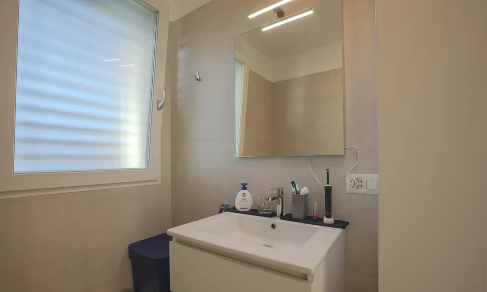 Modern 2.5 room apartment with open view like new in Vacallo
