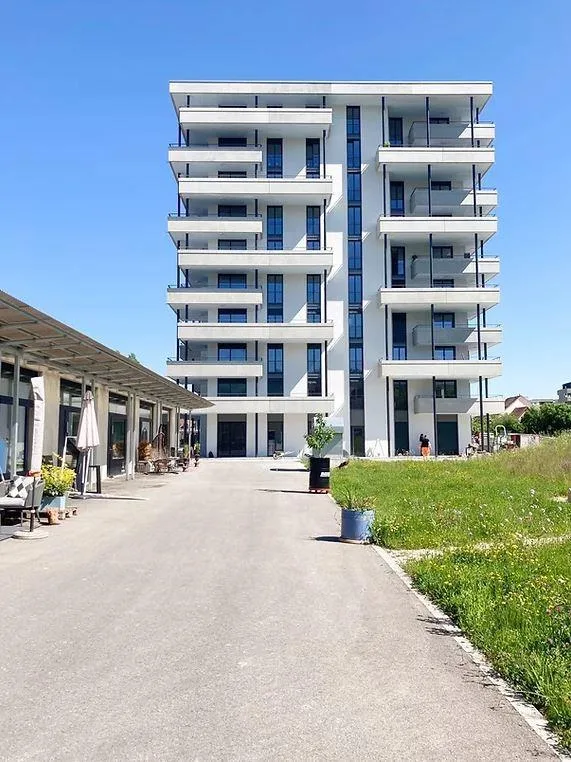WOHNUNG MIT FANTASTISCHER AUSSICHT UND BALKON
